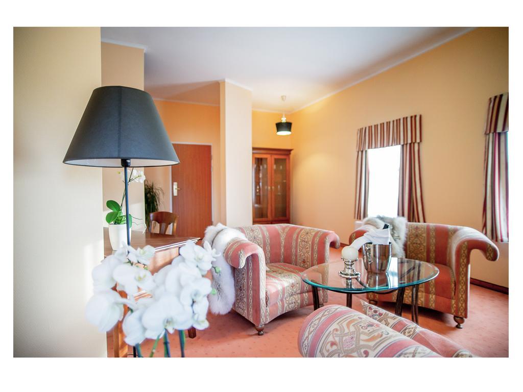 Hotel Fenix Jelenia Góra Quarto foto