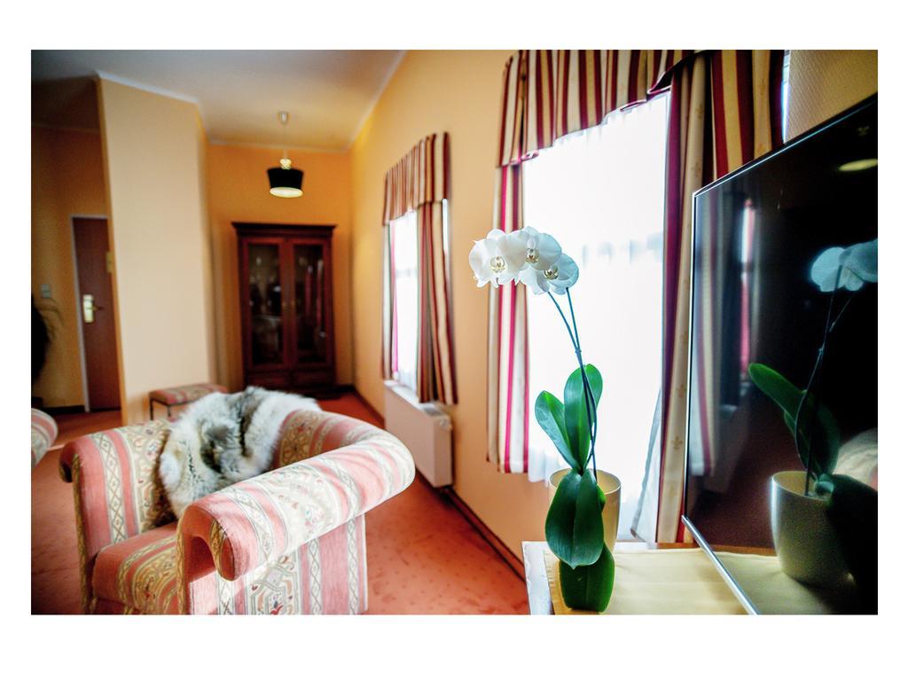 Hotel Fenix Jelenia Góra Quarto foto